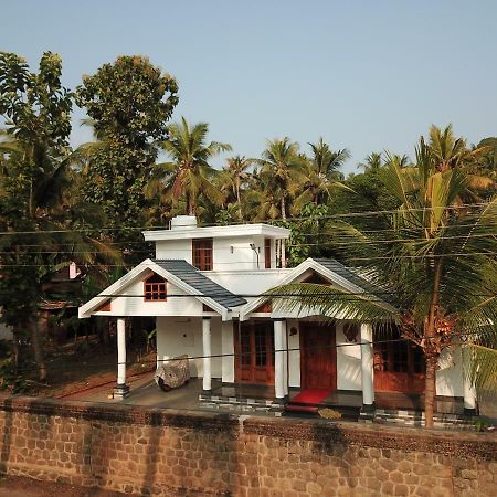 Belhaven Home Stay Thiruvananthapuram Екстер'єр фото
